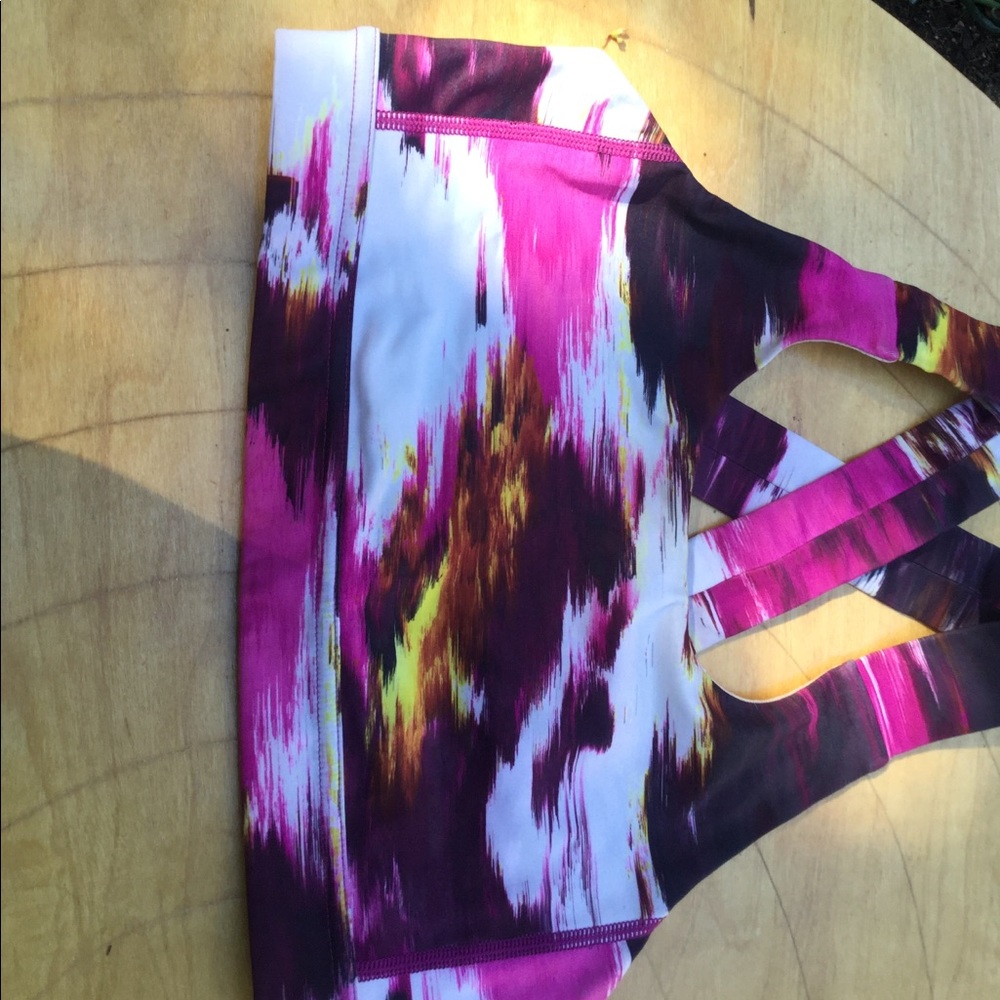 Lululemon sports bra